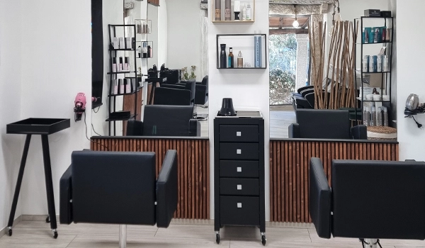 arredamento salone parrucchiere accogliente